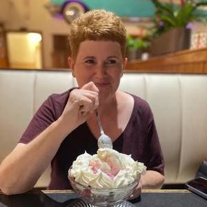 Meet your Posher, Eileen